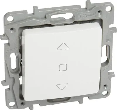 Productafbeelding van LEGRAND NILOE, enkelvoudige, witte bedieningsknop voor rolluiken, zonder frame