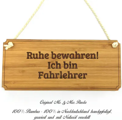 Produktbild von Mr. & Mrs. Panda Holzschild Fahrlehrer - Geschenk, Türschild, Shabby, Schenken, Infotafel, Gratulation, Geschenkidee, Graviert, Schild, Studium, Wegweiser, Werbeschild