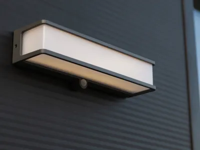 Produktbild von LED Solar Wandleuchte mit Bewegungsmelder 35 x 9cm