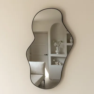 Produktbild von Indore Home – Spiegel Troas – organische Form – asymmetrisch – Wandspiegel – 60 cm – schwarz