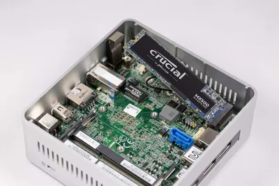 Produktbild von Crucial MX500 250GB CT250MX500SSD4-bis zu 560MB/s (3D NAND, SATA, M.2 Type 2280SS, Internes SSD)