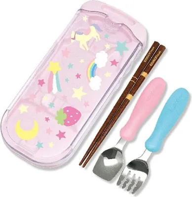 Zdjęcie produktu dla Besteck mit Essstäbchen im Etui (Babypflegeartikel - Teller und Besteck)