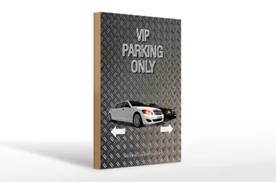 Produktbild von Holzschild Spruch 20x30cm Parken VIP parking only