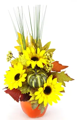 Productafbeelding van Bloemstuk met zonnebloemen en pompoen, in een potvorm van kunststof, met kunstbloemen