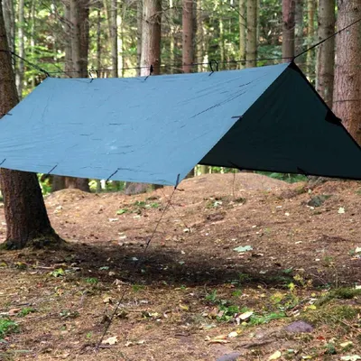 Produktbild von DD Hammocks DD Tarp M Olivgrün - rechteckige Zeltplane mit 3,5 x 2,4 Metern Zubehör