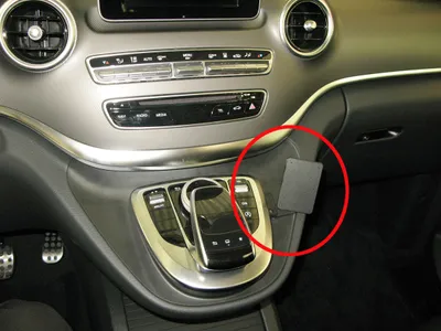 Produktbild von Brodit ProClip Fahrzeughalter 855279 - Winkelbefestigung - Mercedes Benz V-Klasse 16-24, Mercedes Benz V-Klasse 16-23, Mercedes Benz V-Klasse 16-21