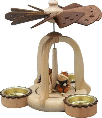 Produktbild von Tischpyramide Skifahrer im Wald Höhe 17cm NEU