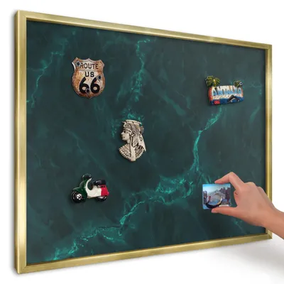 Produktbild von Magnettafel 70x50 cm mit goldenem Rahmen - Magnetische Metalltafel, Magnetpinnwand zur Wandmontage für Wohnzimmer, Küche, Flur, Kinderzimmer und Büro - Grüntiefe