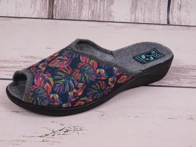 Produktbild von Damenhausschuhe ADANEX Silvia 28288 mit farbigen Blättern