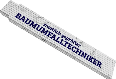 Produktbild von Baumumfalltechniker Meterstab aus Holz mit Marmorhintergrund