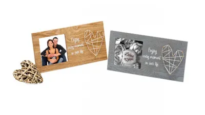 Produktbild von Hochzeit Holz Bilderrahmen mit Applikation FRIENDSHIP 10x10 natur