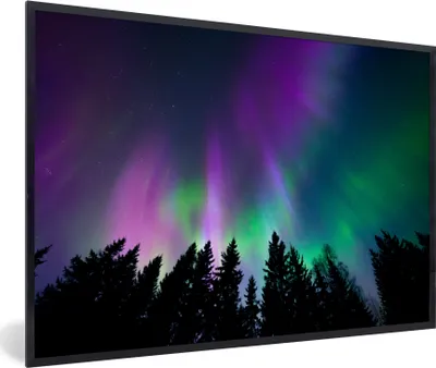 Produktbild von MuchoWow® MuchoWow® Gerahmtes Poster Nordlichter - Himmel - Nacht - Baum 60x40 cm - Poster mit zchwarzem Bilderrahmen - Printing - Wanddeko Schlafzimmer