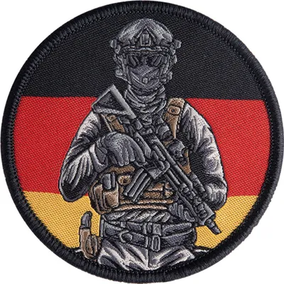 Produktbild von Airsoft Patch Deutschland Flagge aus Polyester mit Klettrücken 7,0 x 7,0 cm