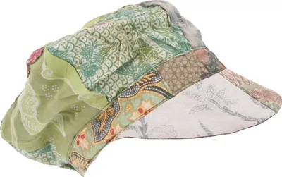 Image de Bonnet patchwork style bohème, modèle ballon, couleur verte, unie, en coton, chapeaux, bonnets