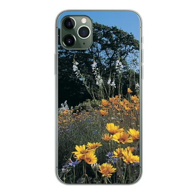 Produktbild von MuchoWow® Handyhülle Schutzhülle Hülle für iPhone 11 Pro Max Blumen - Natur - Farbe Silikon Softcase Handy Hülle - Schutz