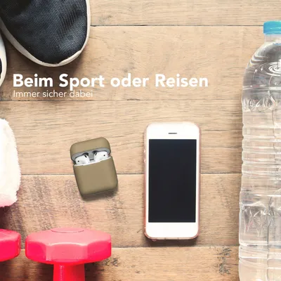 Produktbild von EAZY CASE - Schutzhülle für AirPods 1 & 2 Hülle Braun Silikon Case Stoßfest mit Deckel Schutz Antikratz Etui Cover rutschfeste Silikonhülle für Airpod Pro 1. / 2. Generation Silikoncase in Beige