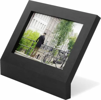 Produktbild von Umbra Bilderrahmen Podium, Holzbilderrahmen, Fotorahmen, freistehend, Holz, Schwarz, Querformat, 10 x 15 cm, 1016769-040