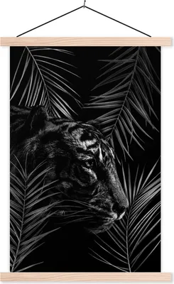 Produktbild von MuchoWow® Textilposter Tiger zwischen den Ästen - schwarz und weiß 120x180 cm mit holzfarbenen Rahmen - Textil-Plakat
