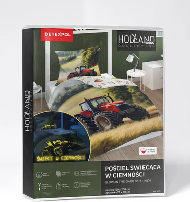 The image shows the packaging of a bed linen set featuring tractors.