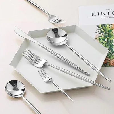 Produktbild von Famanu Besteckset 30-teilig - Spiegelpoliertes Edelstahl, Spülmaschinenfest
