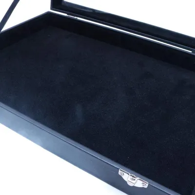 Samt Schmuckkästchen Vitrine mit abschließbarem Glasdeckel für Ketten - Ohrringe - Armbänder - Fußkettchen - Anhänger