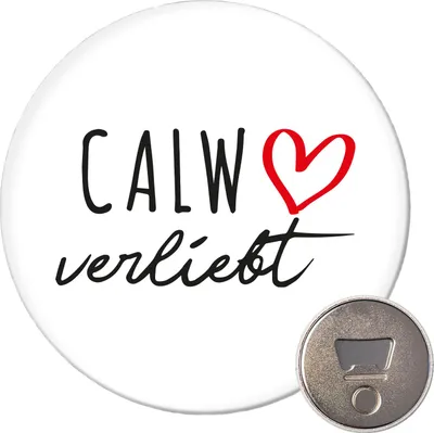 Produktbild von Huuraa Magnet Calw verliebt 59mm Kühlschrankmagnet rund Flaschenöffner Geschenkidee