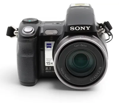 Produktbild von Sony Cyber-shot DSC-T700 silber, 10,1 MP, 3648 x 2736 Pixel, 1/2.3", CCD, 4x, Silber