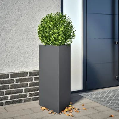 Produktbild von "Rabatt" Pflanzkübel modernem Design - Blumentopf/Pflanzkasten - Anthrazit Dreieckig 40x34,5x70 cm Stahl - Beete CC23731