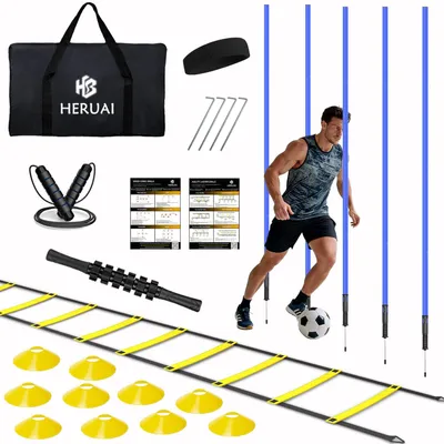 Productafbeelding van Voetbaltrainingsset met een verstelbare coördinatietraining van 6 meter, 5 slalomstokken, 10 kegels en een springtouw