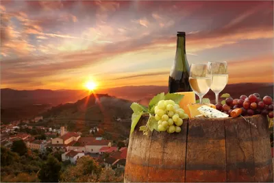Produktbild von Wallario selbstklebendes Poster - Wein Romantik - Weißwein mit Käse auf einem Fass, Größe: 61 x 91,50 cm