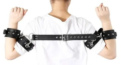 Imagen del producto de Black Bicep: Vendajes de muñeca premium para entrenamiento