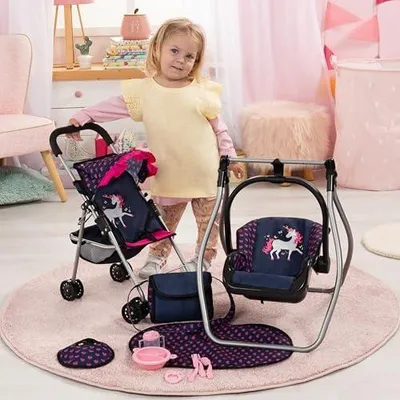 Imagen del producto de Set de carrito para muñecas con bolso, cambiador, moisés y accesorios, en azul y rosa. Incluye ruedas dobles, es plegable y es ideal para juegos de simulación