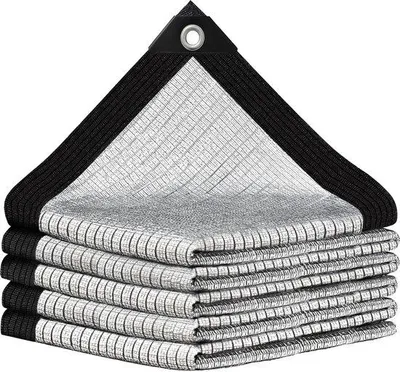 Zdjęcie produktu dla Aluminiowa siatka cieniująca dla psów, 3 x 4 m, 80% ochrony przed słońcem z otworami, łatwa w montażu, na balkon, do ogrodu, na kemping, kolor srebrny