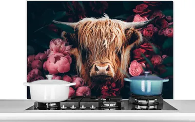Produktbild von KitchenYeah®  Spritzschutz Küche - Küchenrückwand - Wandschutz für Herd und Spüle - Kuh - Schottisches Hochlandrind - Blumen - Botanisch 100x65 - Alu-Dibond (Alternative zum Spritzschutz aus Glas) - H