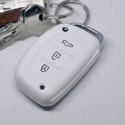 Produktbild von Auto Schlüssel Hülle Silikon Schutz Cover Weiß kompatibel mit Hyundai i10 i20 i40 ix25 ix35 Tucson Accent Ioniq Sonata Tucson Santa Fe 3 Tasten KEYLESS SMARTKEY