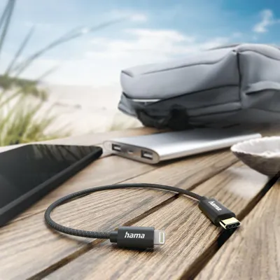 Produktbild von Ladekabel, USB-C - Lightning, 0,2 m, Nylon, Schwarz (00201601)
