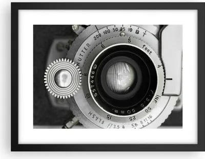 Produktbild von Gerahmtes Poster - Schwarzer Rahmen - Objektiv Schwarzweiß Vintage - 40x30 cm - Wand Bild - Wanddeko - Wandbilder - Kunstposter - Wandposter - Bilderrahmen - Bilder - Kunstdruck - P2BAA40x30-4631