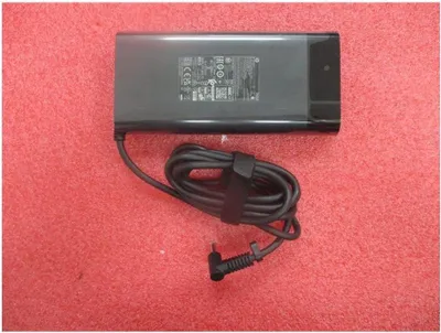 Produktbild von HP Smart Slim - Netzteil - 4,5 mm Stecker, rechtwinklig
