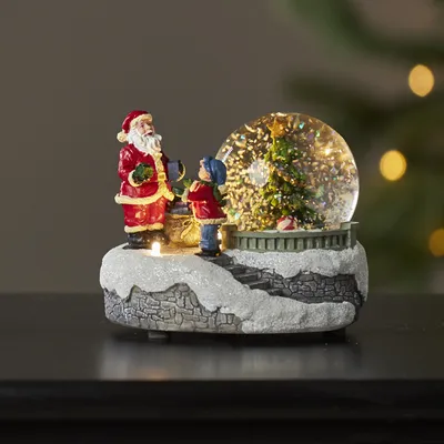 Zdjęcie produktu dla Scenka świąteczna szklana kula z choinką Led WINTERVILLE