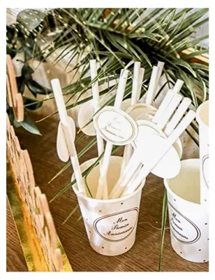 Produktbild von Umarmendes Brautpaar für Hochzeitstorte 18 cm, Weiß