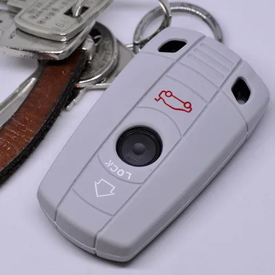 Produktbild von Auto Schlüssel Hülle Silikon Schutz Cover Grau kompatibel mit BMW E90 E91 Z4 E87 E60 1er E81 E82 E87 E88 ab 08 5er 6er E71 E72 Z4 E89 3 Tasten KEYLESS SMARTKEY