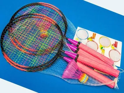 Produktbild von badminton-Set mit Schiffchen 44 x 22 cm rosa 4-teilig