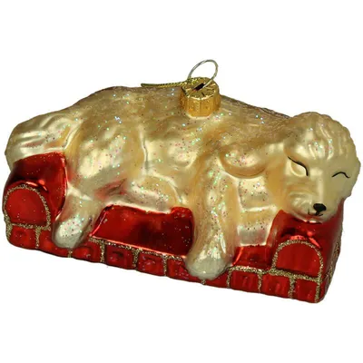 Productafbeelding van HD Collectie kerstversiering – Slapende hond van rood glas – 10,1 cm – Kerstdecoratie