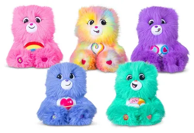 Immagine prodotto di Basic Fun, Care Bears, Peluche Fuzzies, 35 cm, Confezione Sorpresa – Selezione casuale tra Cheer Bear e altri personaggi