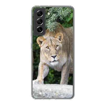 Produktbild von MuchoWow® Handyhülle Schutzhülle Hülle für Samsung Galaxy S21 FE Löwinnen - Wilde Tiere - Jagd Silikon Softcase Handy Hülle - Mobiltelefonhülle