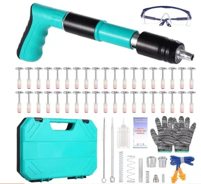 Produktbild von Professionelle Druckluft-Nagelpistole mit 200 Nägeln, Sicherheitsbrille, Handschuhen, Zubehör und Koffer – leistungsstark