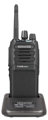 Immagine prodotto di Radio portatile Kenwood TK-3701D batteria (Li-Ion 2000 mAh), caricabatterie, antenna, clip da cintura, istruzioni per l'uso (TK3701EN)