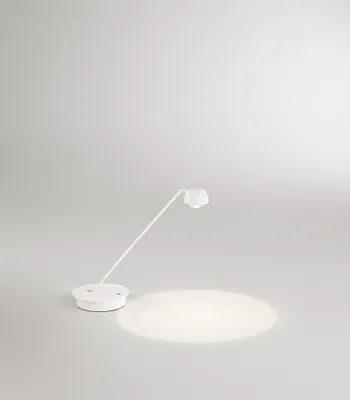 Productafbeelding van Verstelbare LED-tafellamp, 7W, 3000K-6000K, matwit metaal, met geïntegreerde touch-dimmer, hoogte 47 cm - Perenz