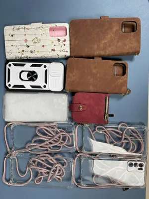 Produktbild von Set mit 10 bunten Handyhüllen - verschiedene Marken und Modelle