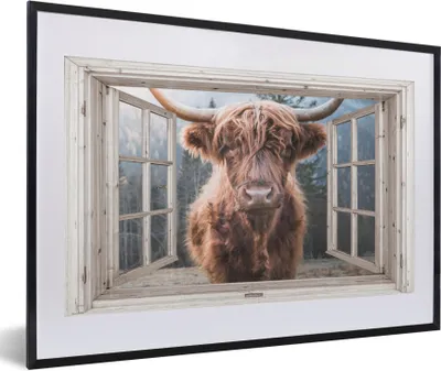 Produktbild von MuchoWow® Gerahmtes Poster Schottischer Highlander - Kuh - Berg - Aussicht 60x40 cm - Poster mit Schwarzem Bilderrahmen Wandposter Rahmen Foto Bilder - Schlafzimmer - Plakat in Rahmen - Drucken